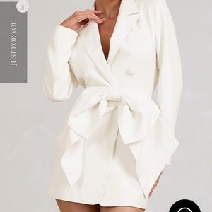 Club L London WHITE TAILORED BLAZER MINI DRESS WITH BOW